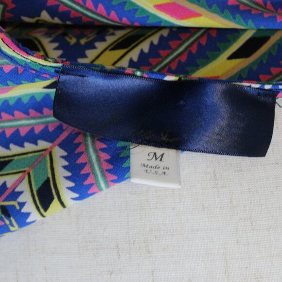 Boho Blouse Size Medium Tribal Print Very Colorful - Picture 5 of 5